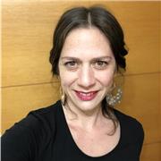 Profesora de historia , geografía y ciencias sociales. Niñera